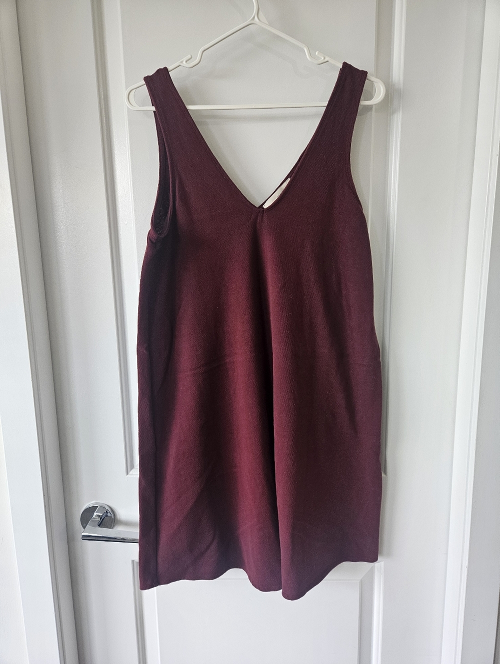 Monk & Lou Burgundy V-Neck Sleeveless Mini Dress Size Small